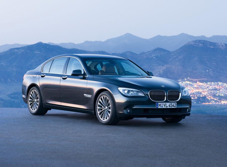  BMW 7-Series 2009 года  (фото 62 из 167)